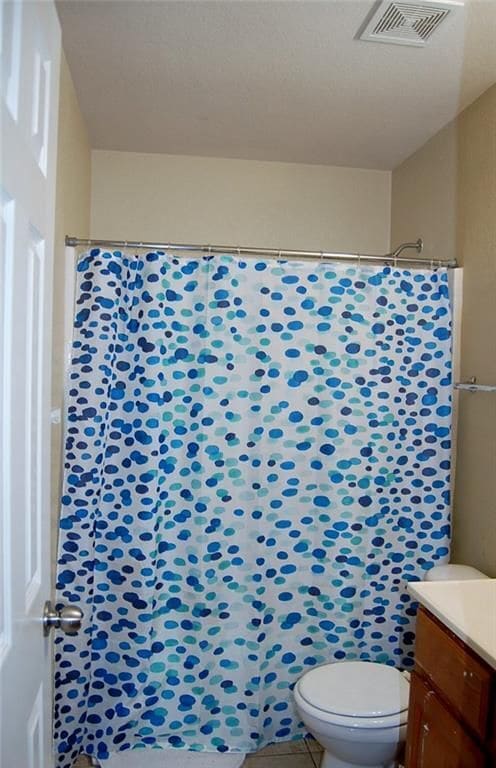 Building Photo - Great Location!