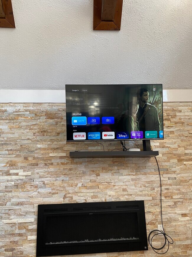 Building Photo - 7550 Eagle Rock Dr