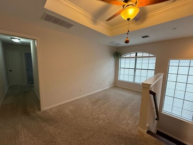 Building Photo - 17007 Vinland Dr