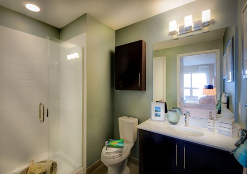 Building Photo - 8 Pershing Rd