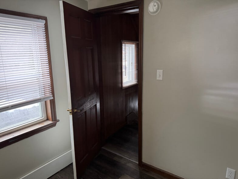 Building Photo - 78 Rear Belmont St