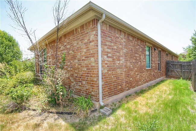 Building Photo - 2916 Dusty Chisolm Trail