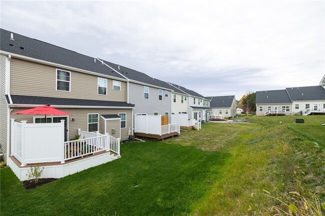 Building Photo - 23 Keuka Ln