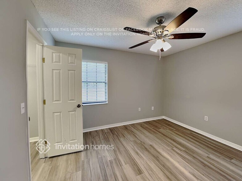 Building Photo - 5517 Highlands Vue Ln