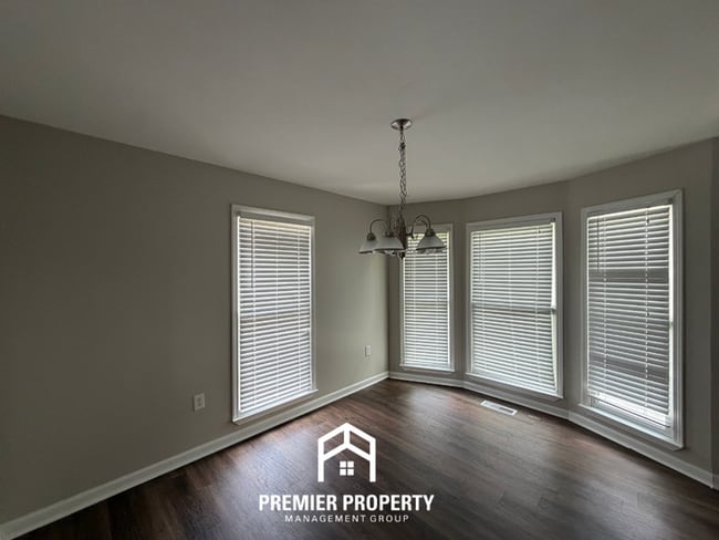 Building Photo - Stunning 3BR/2.5BA Trussville Estate | 1,990 Sq Ft, Stone Fireplace, Garage & Deck