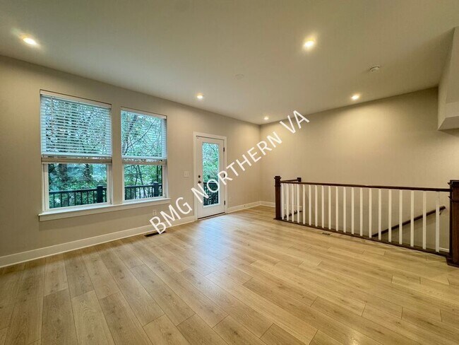 Building Photo - 1021 S Taylor Ct