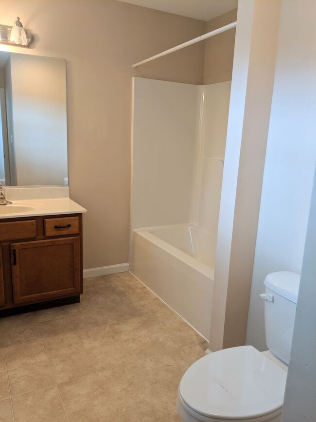 Building Photo - South Asheville Rental!