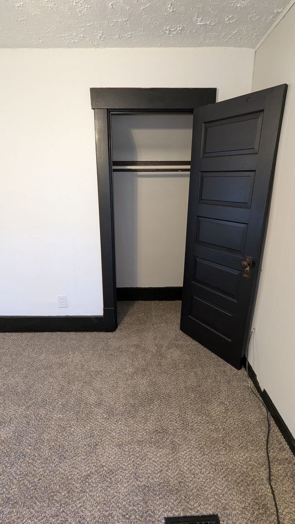 Building Photo - Schonfeld Holdings, LLC (916 6th St)