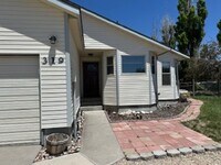 Building Photo - 3 bedroom home with a view in Spring Creek