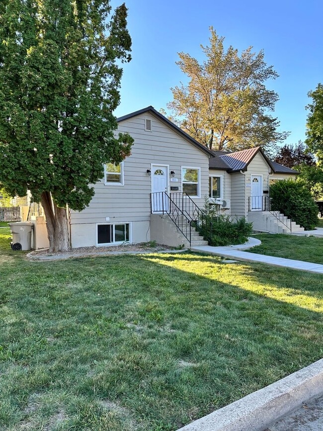Building Photo - Rent with confidence! Across the street from College of Idaho!