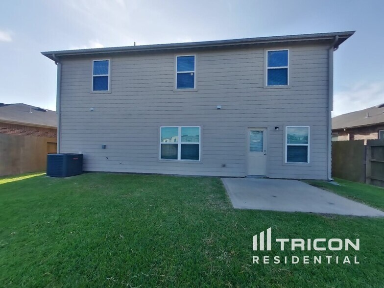 Building Photo - 640 Totem Trail Dr