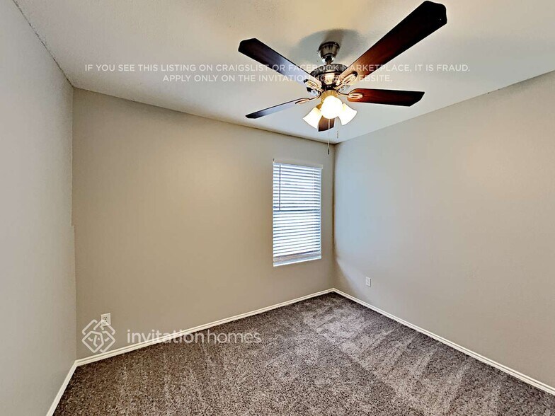 Building Photo - 4901 Waterford Dr