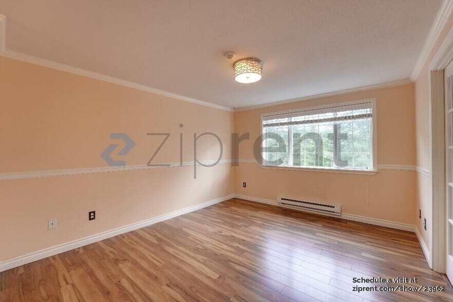 Building Photo - 10909 Avondale Rd NE