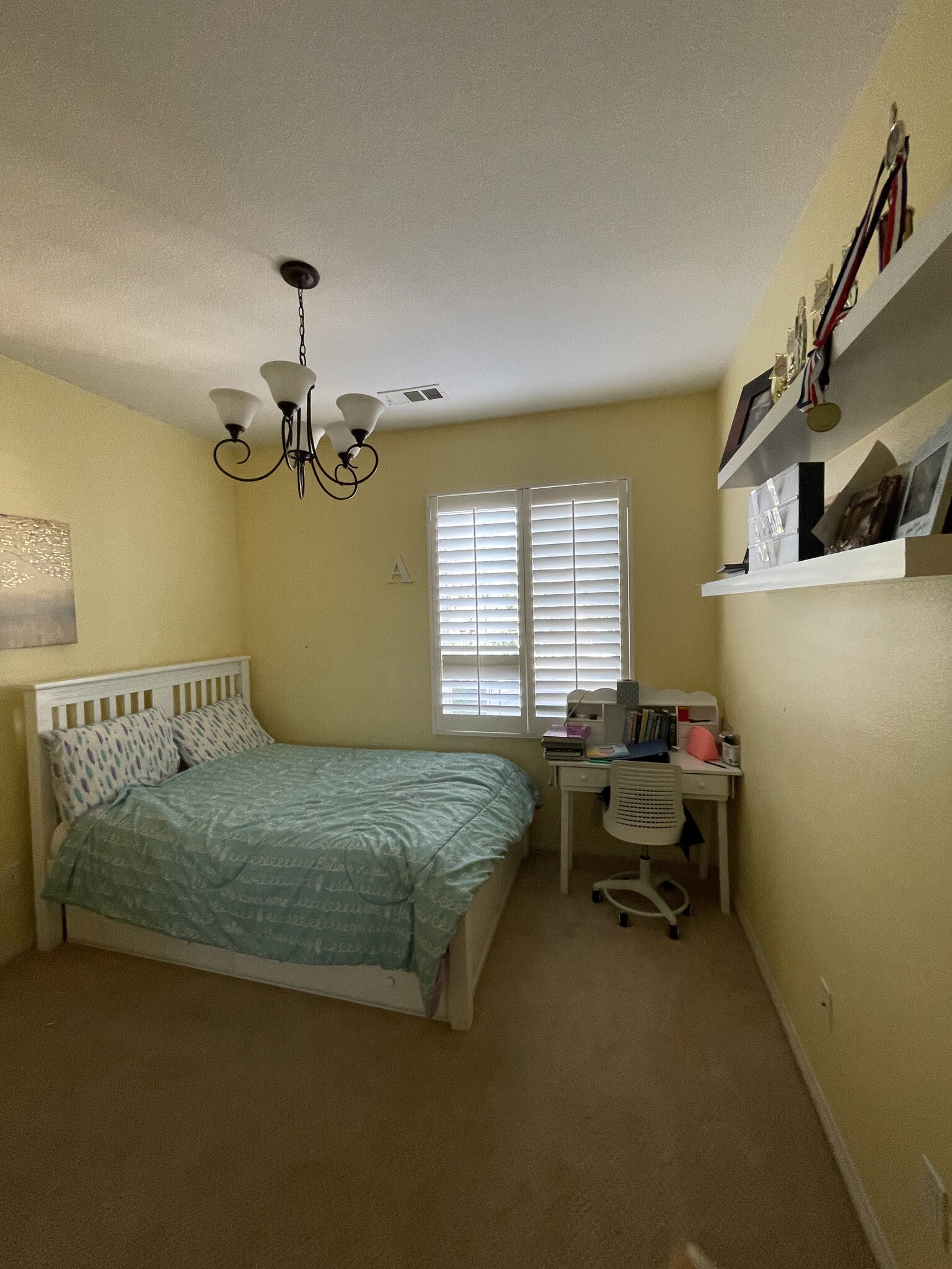 1 more additional room - 26019 Brinton Plz