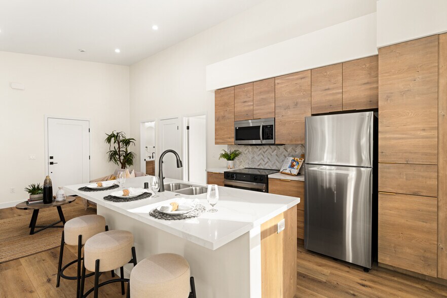 Building Photo - 6283 Lorca Dr