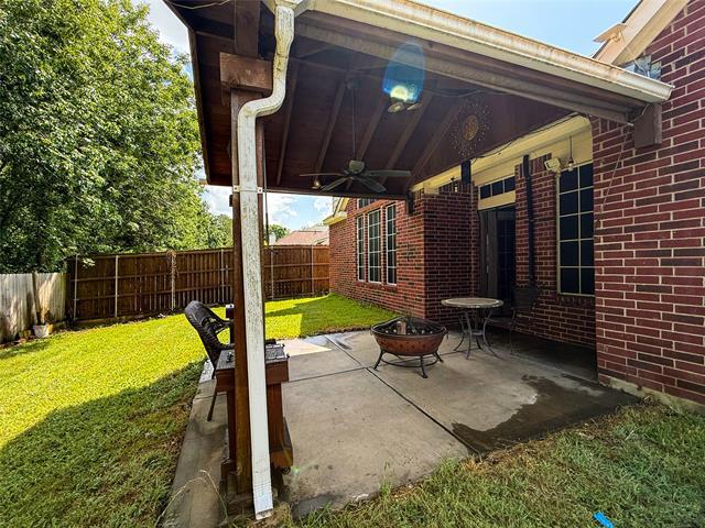 Building Photo - 6018 Blue Oak Dr