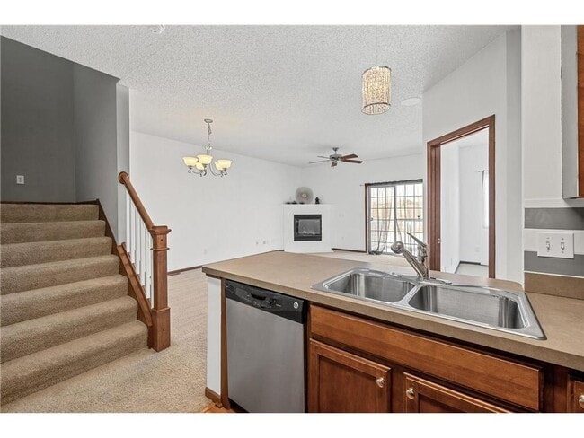 Building Photo - Awesome otesgo property for lease, 3 beds 2 baths, updates through-out!