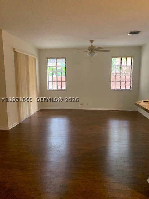 Building Photo - 2800 Kinsington Cir