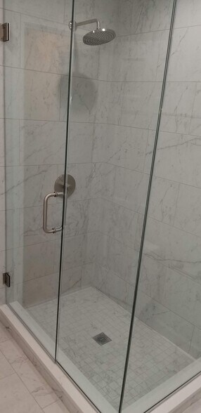 Unit 1 - 679 Park Ave W