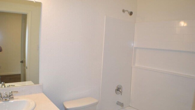Building Photo - 824 Cedar Elm Dr