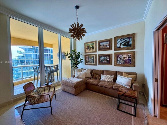 Building Photo - 2110 N Ocean Blvd