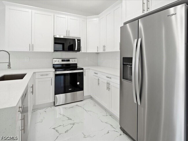 Building Photo - 5208 28th St SW