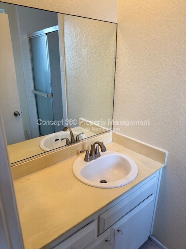 Building Photo - 114 20th St