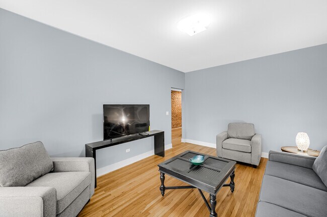 Building Photo - 6024 S Eberhart Ave