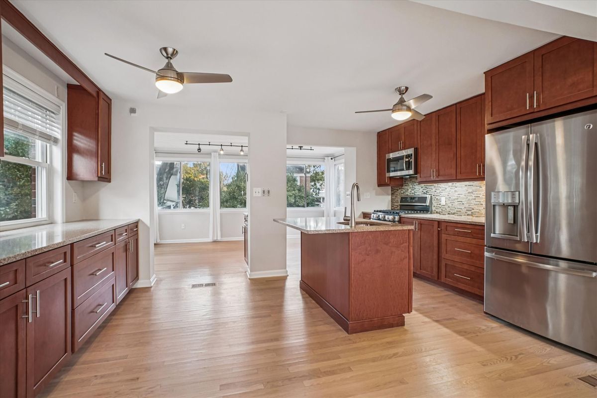 Building Photo - 4409 Westbrook Ln