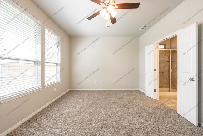 Building Photo - 624 Ripplewood Dr