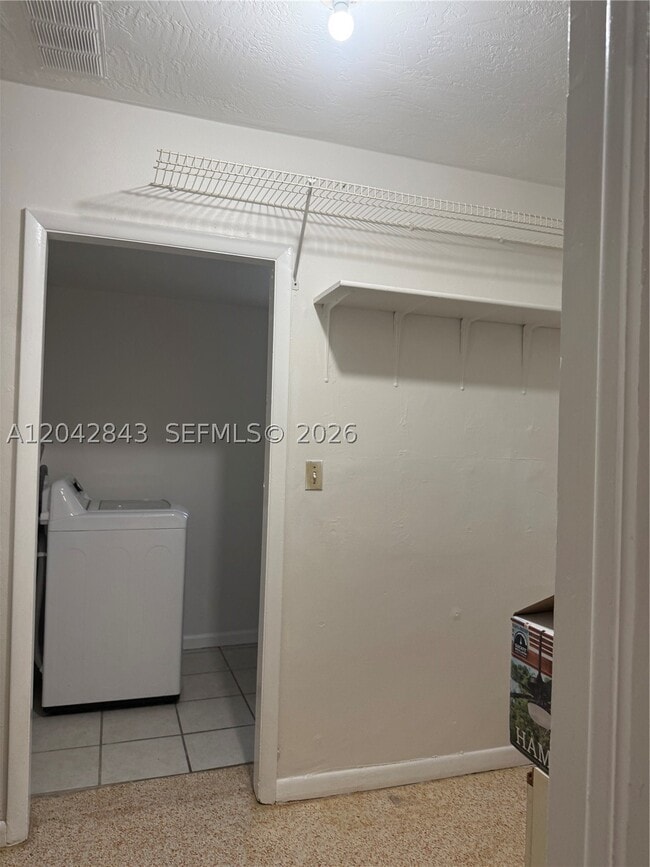 Building Photo - 7931 SW 13th St