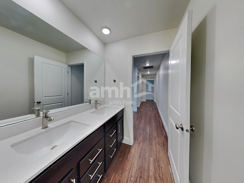 Building Photo - 2646 W 3290 S