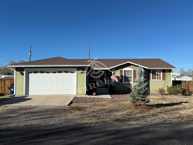 Building Photo - 844 Tori Cir