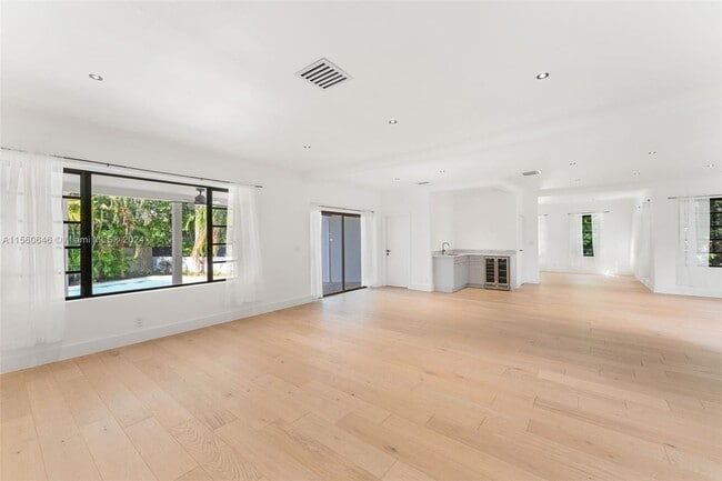 Building Photo - 4444 Adams Ave