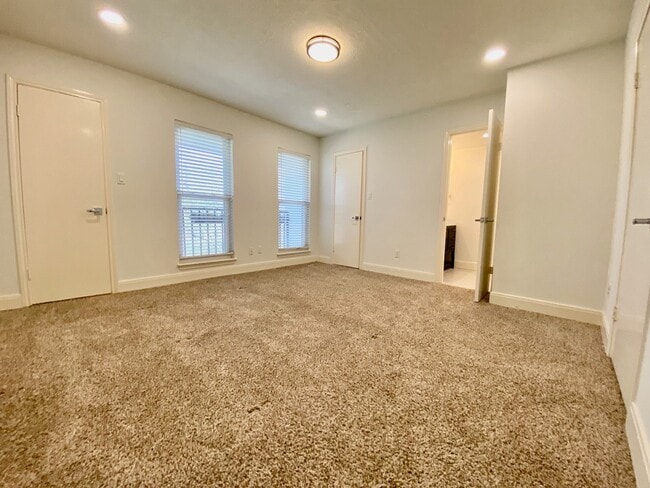 Building Photo - 1259 Blalock Rd