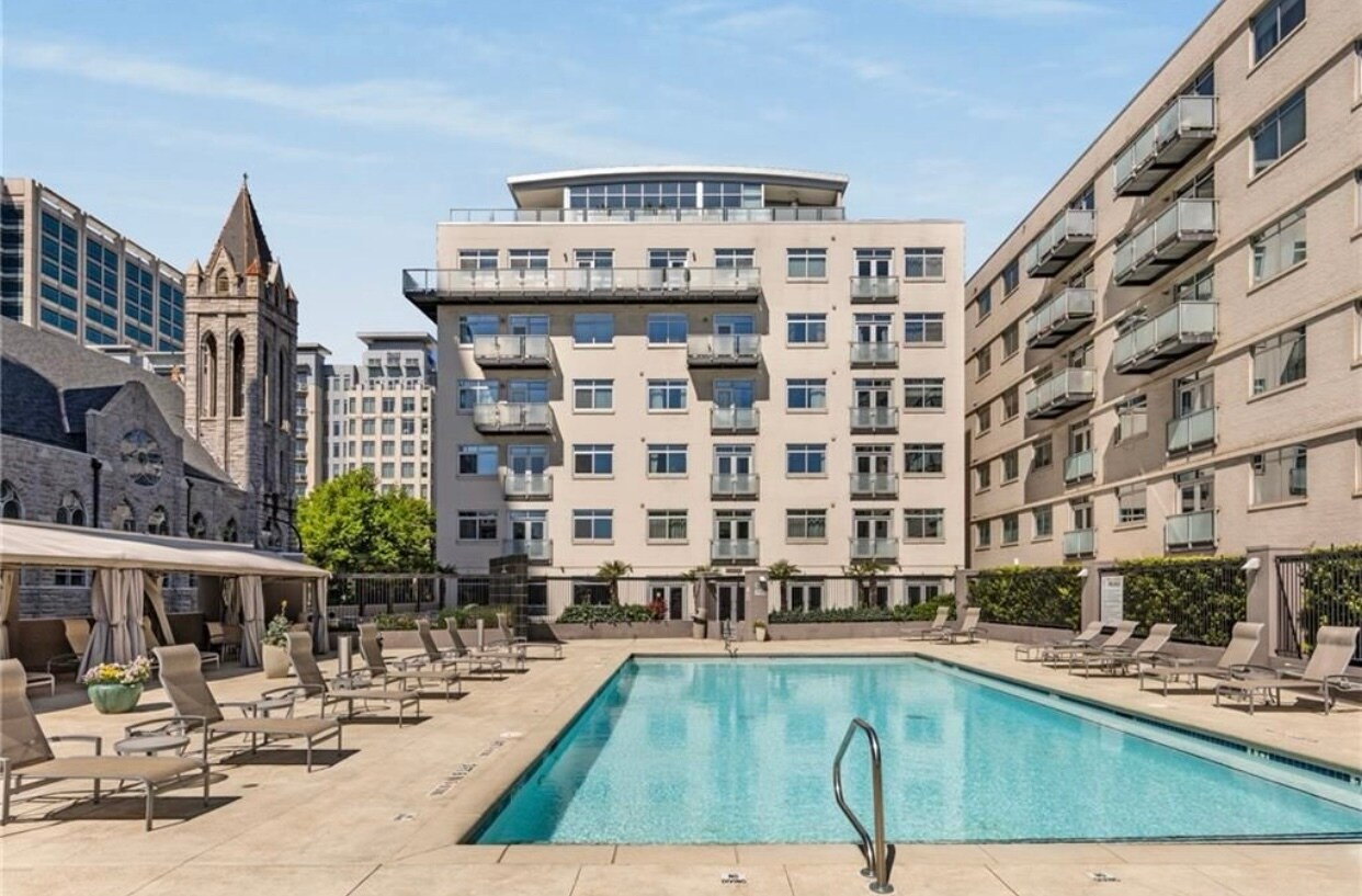 Pool - 805 Peachtree St NE
