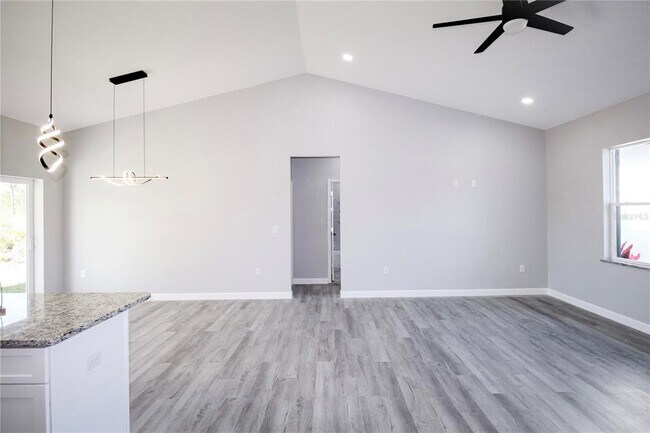 Building Photo - 4625 Cortez Blvd