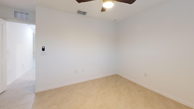 Building Photo - 2846 Northwest 28th Ave