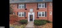 Building Photo - 202 N George Mason Dr
