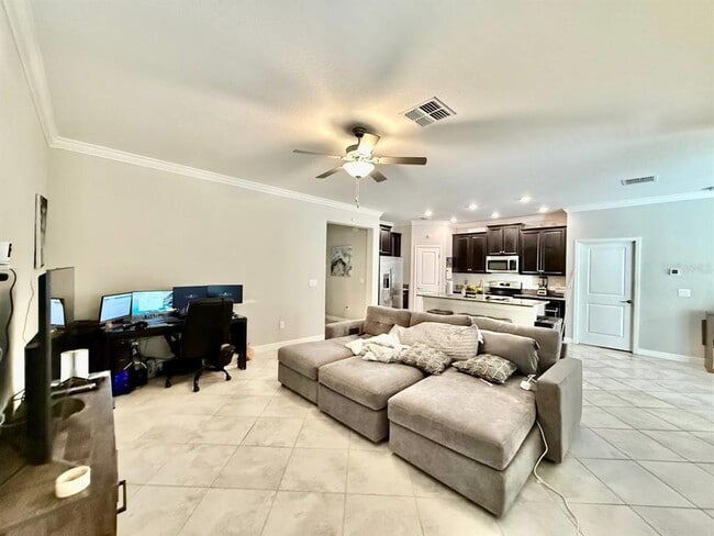 Building Photo - 10143 Count Fleet Dr