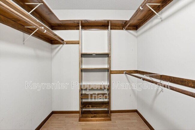 Building Photo - 407 Grenham Rd