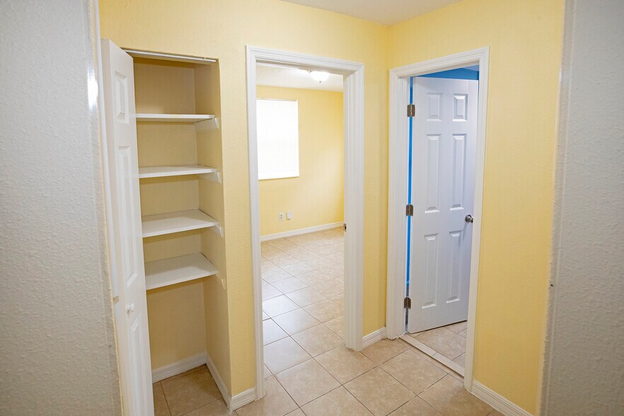 Building Photo - 1361 Bridier st