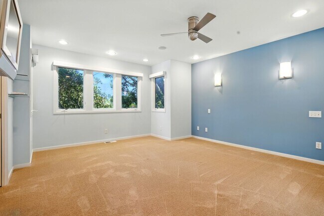 Building Photo - Gorgeous 4 bedroom home in Greenbrae with ...