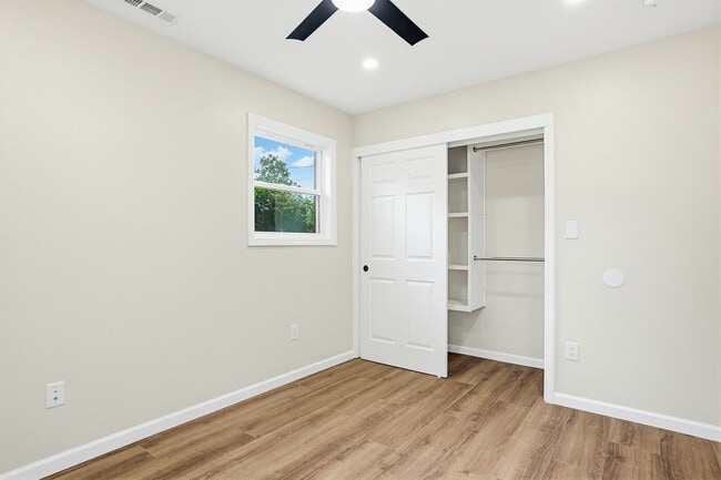 Building Photo - 105 Ramsey Dr