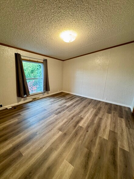 Building Photo - 14401 134th Ave W