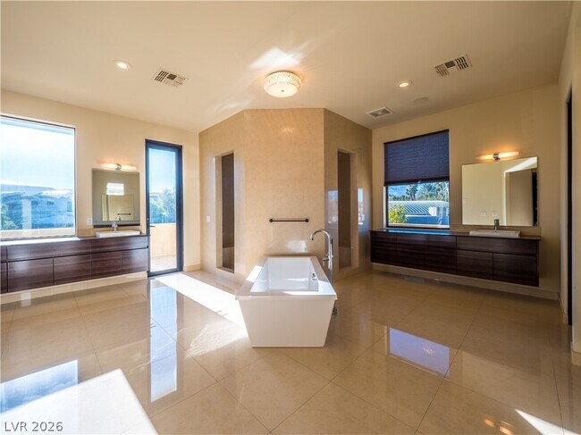 Building Photo - 7426 Yonie Ct