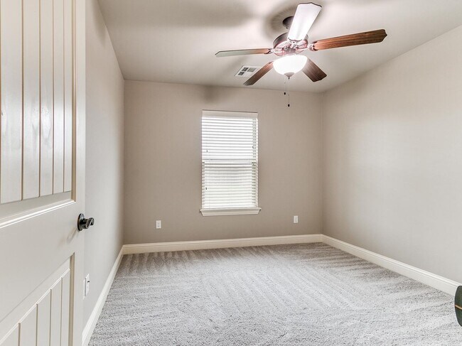 Building Photo - 4817 Arbuckle Dr