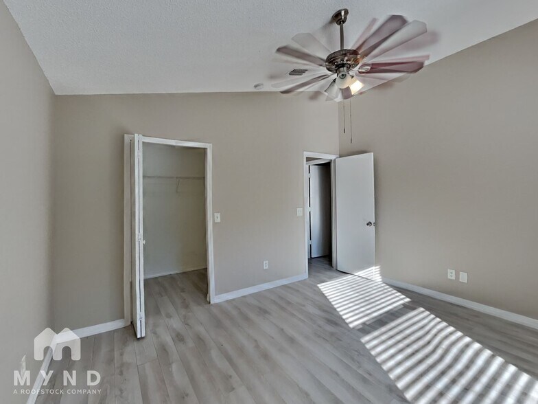 Building Photo - 9591 Lupine Ave