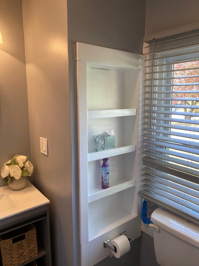 Building Photo - 120 Pearl St