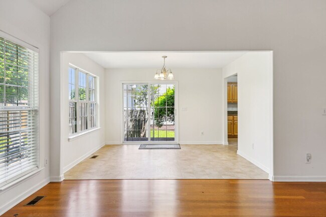 Building Photo - 4012 Kristen St